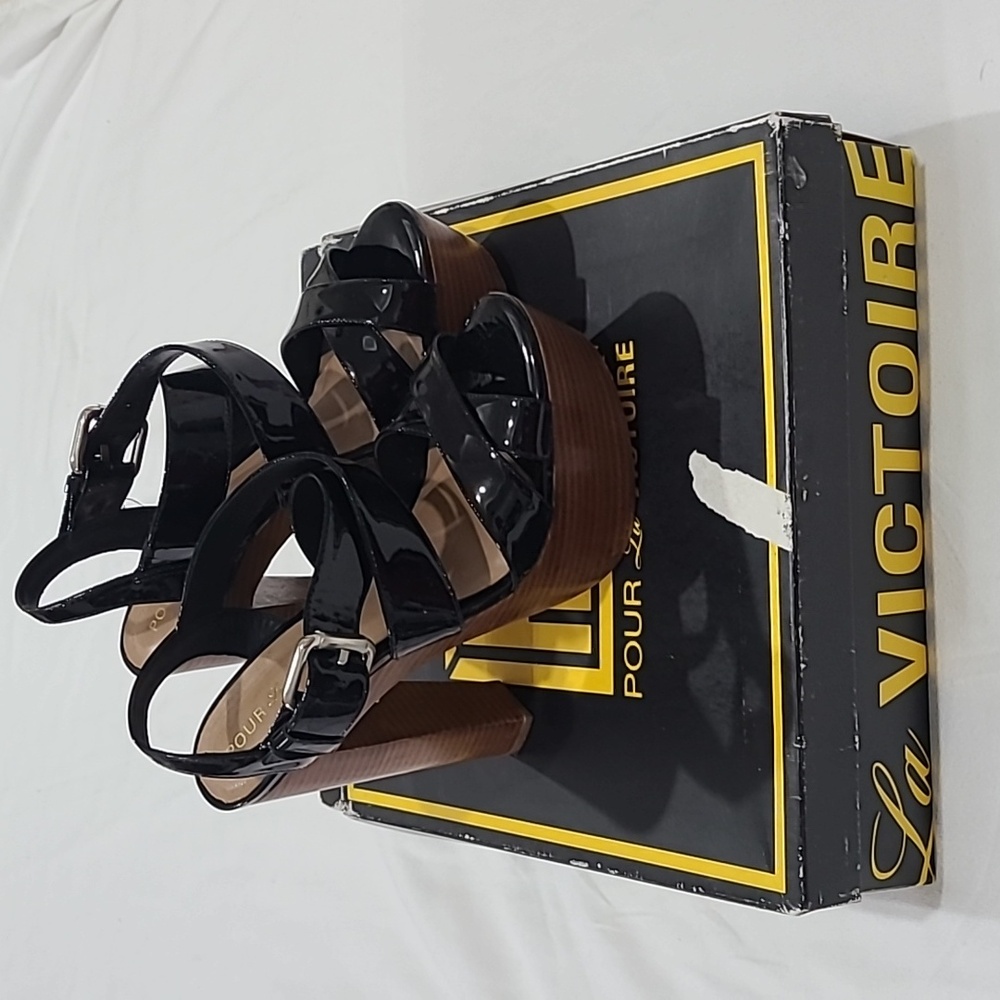 POUR LA VICTOIRE GISELA BLAXK SOFT PATENT .